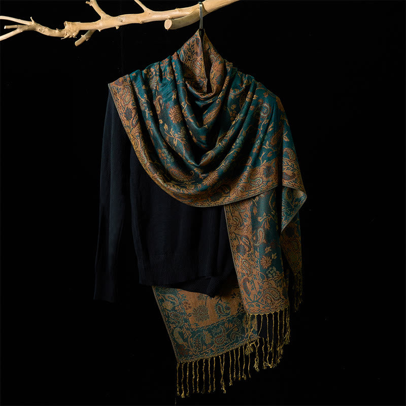 Bufanda chal suave con borlas y estampado floral de hojas y flores de anacardo verde oscuro de Buddha Stones - image 3