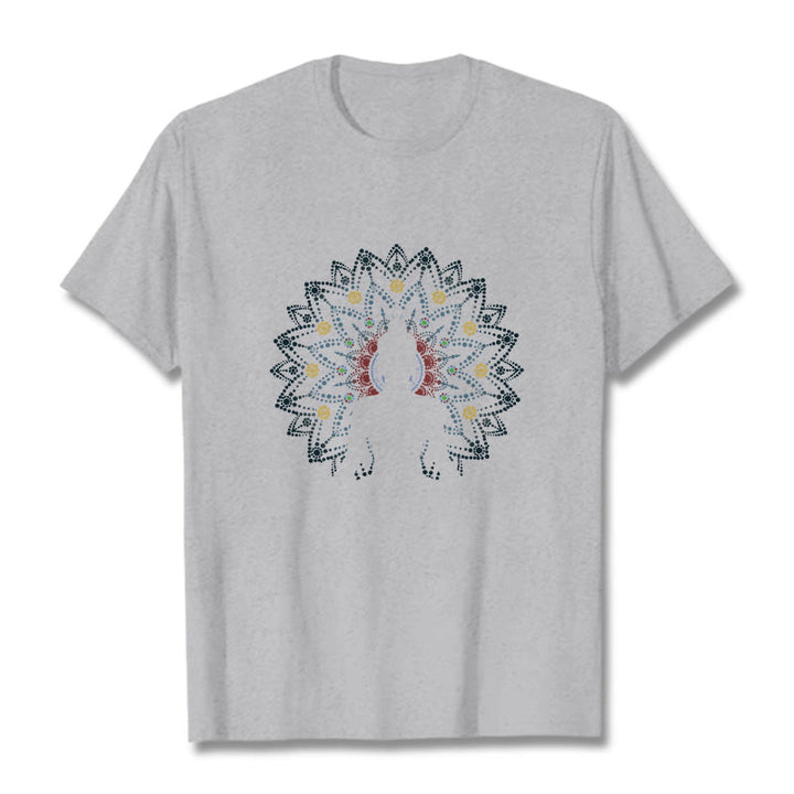 Camiseta con estampado de Buda sereno sentado y flor de mandala con Buddha Stones - Gris claro - 2XL - image 19