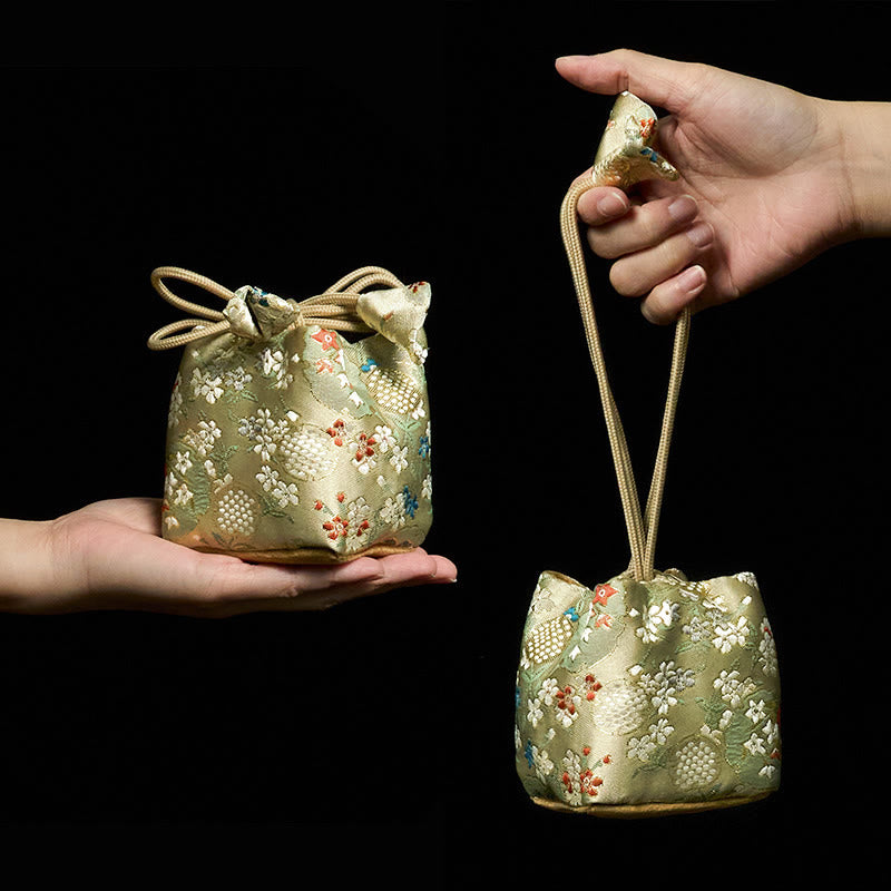 Bolsa de regalo pequeña para guardar joyas con diseño de flores y Buddha Stones, 8 x 8 x 8 cm - Beige 8cm*8cm*8cm - image 0