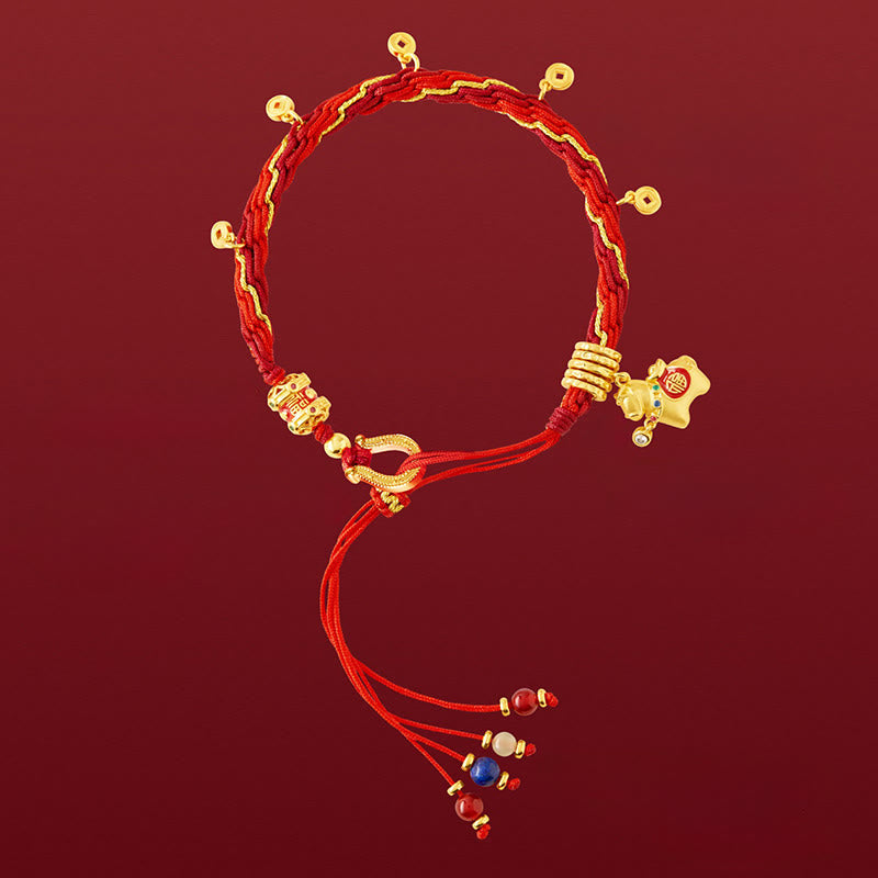 Buddha Stones Pulsera trenzada de hilo rojo con el símbolo Fu del Año del Caballo bañada en cobre y oro de 18 quilates. - image 1