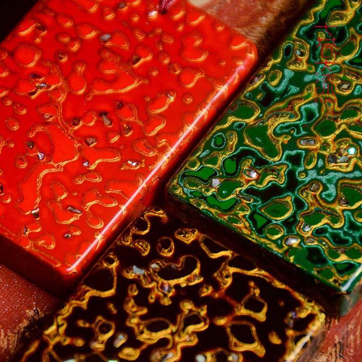 Collar con colgante de protección de sándalo, lacado artesanalmente con Buddha Stones - image 27