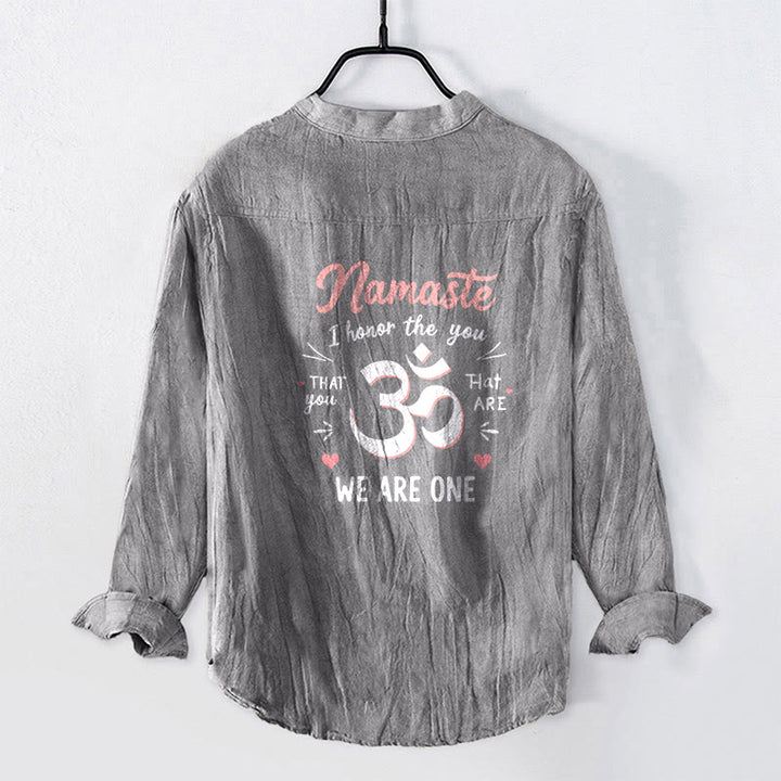 Camisa de manga larga para hombre con botones y estampado Om de Buddha Stones "Namaste I Honrate the You". Diseño de media botonadura en algodón y lino. - image 8