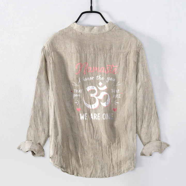 Camisa de manga larga para hombre con botones y estampado Om de Buddha Stones "Namaste I Honrate the You". Diseño de media botonadura en algodón y lino. - image 5