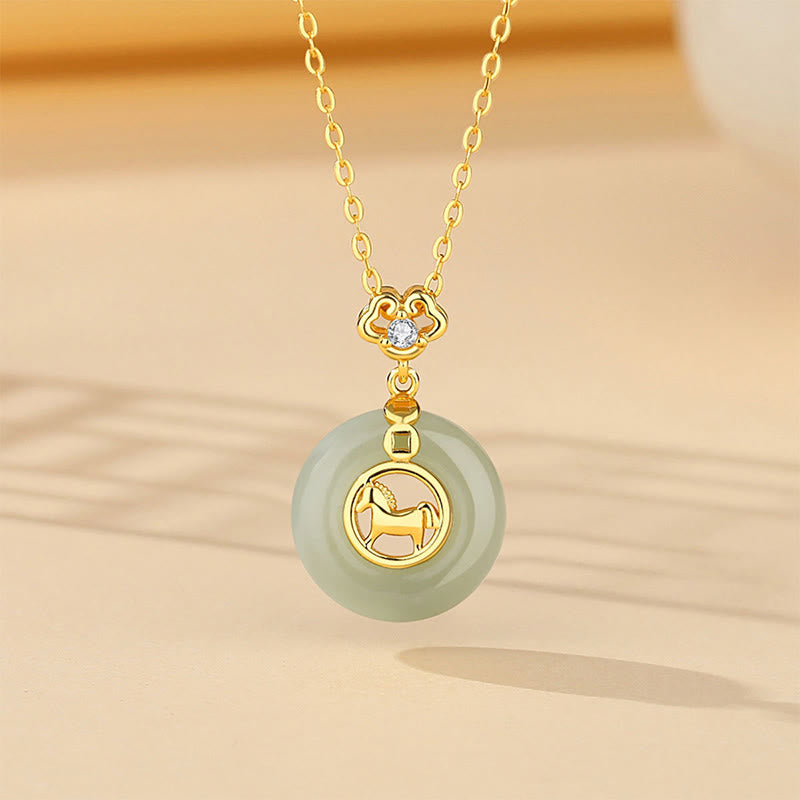 Collar con colgante de la suerte, hebilla de jade Hetian, con Buddha Stones , plata de ley 925 y diseño del Año del Caballo. Incluye broche de la paz. - Collar de caballo - image 0