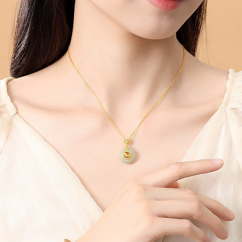 Collar con colgante de la suerte, hebilla de jade Hetian, con Buddha Stones , plata de ley 925 y diseño del Año del Caballo. Incluye broche de la paz. - image 4