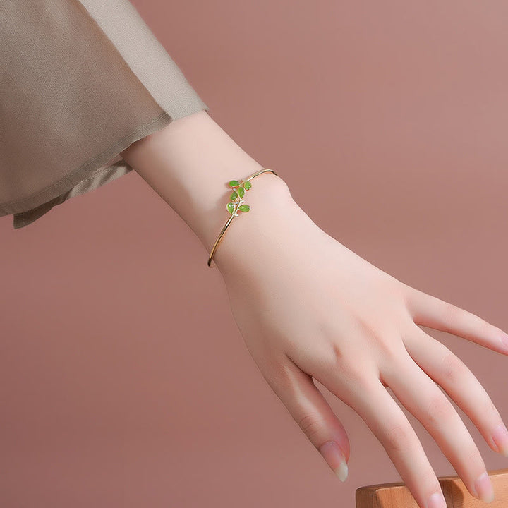 Collar con colgante de protección de jaspe verde, plata de ley 925 con diseño de hojas y borla de Buddha Stones. - image 14