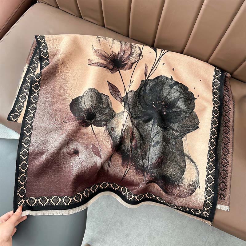 Bufanda/chal suave con estampado de hojas y flores de loto, pintado con tinta y Buddha Stones para invierno - Marrón silla de montar - 180 x 65 cm - image 16