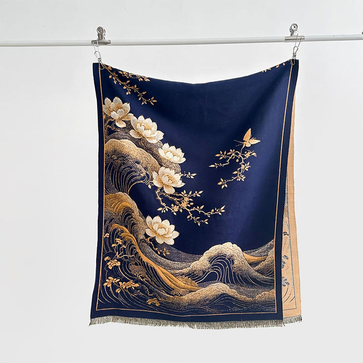 Bufanda suave con borlas, estampado de flores de loto, olas del océano y Buddha Stones. - Marina de guerra - 185*65 cm - image 9