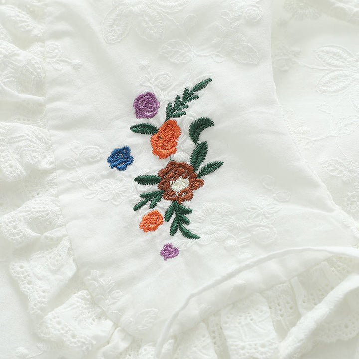 Camisa de manga larga de algodón para mujer con bordado floral blanco otoñal de Buddha Stones y cuello Peter Pan con botones. - image 6