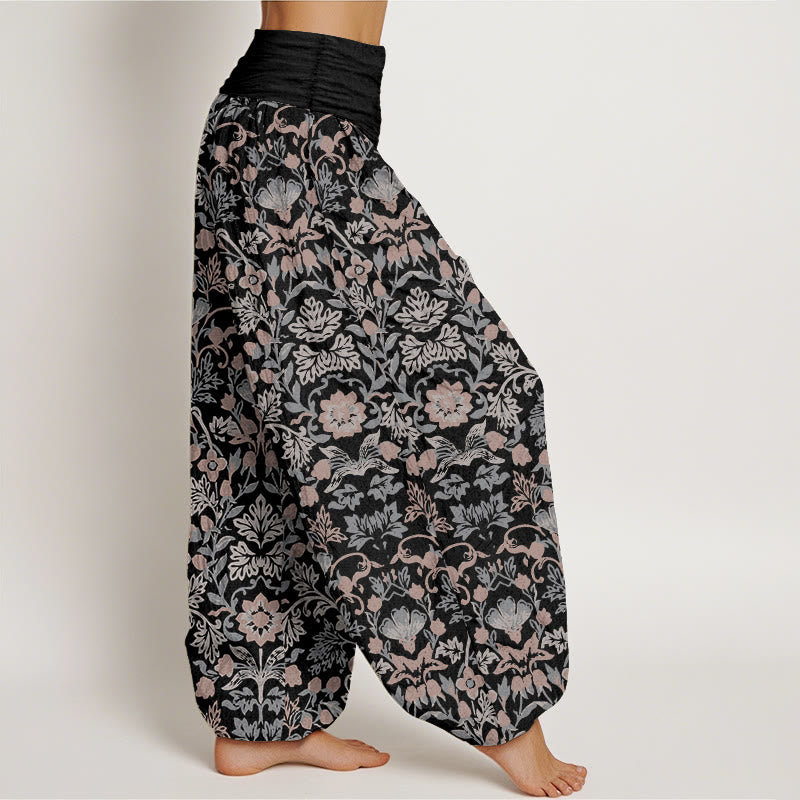 Pantalones bombachos de cintura elástica para mujer, de algodón puro con intrincado estampado de flores, hojas y enredaderas, de Buddha Stones. - image 2