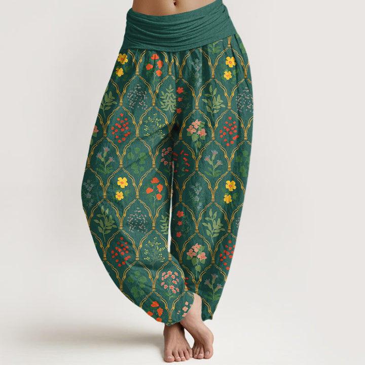 Pantalones bombachos de cintura elástica para mujer, de algodón puro con estampado de flores, bayas y hojas de Buddha Stones. - Verde - US16，UK/AU20，EU48 (3XL) - image 5