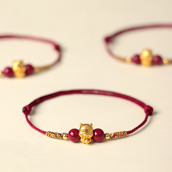 Pulsera de la suerte con hilo rojo de cinabrio y Buddha Stones en plata de ley 999 con el personaje Fu del Año del Caballo - image 17