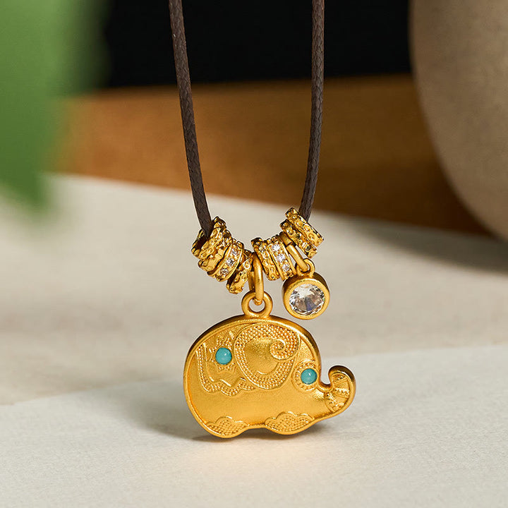 Collar con colgante de cuerda de fuerza de latón chapado en oro de 24 quilates con símbolo de elefante y Buddha Stones - Elefante - image 0