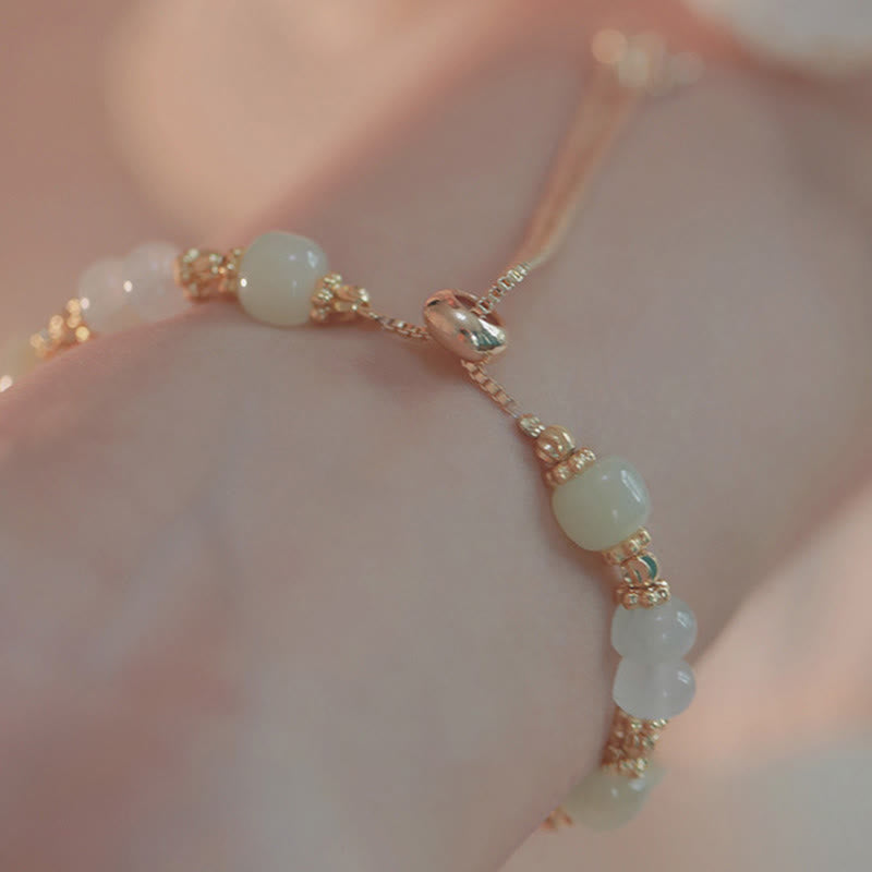 Pulsera de la prosperidad con cadena ajustable de jade hetiano y dije de mariposa de Buddha Stones - image 8