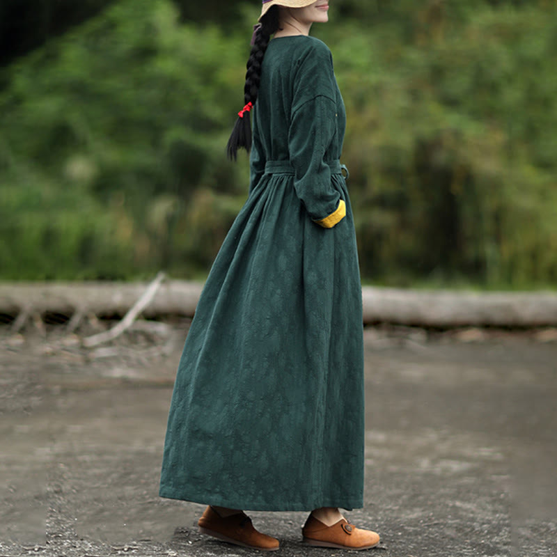Vestido midi de algodón con cuello en V, manga larga y bolsillos, con botones de rana y estampado de Buddha Stones - image 5