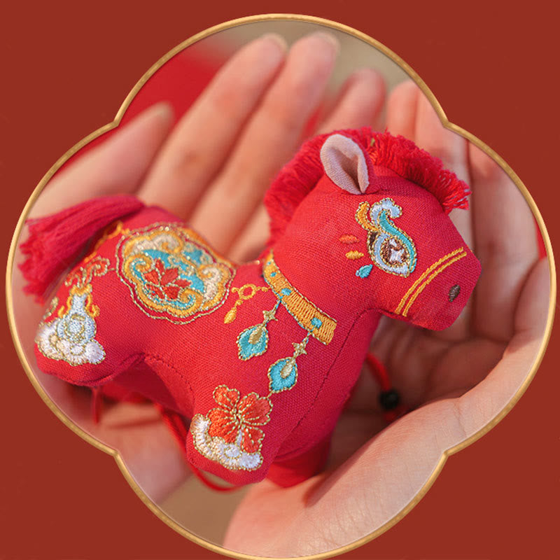 Adorno colgante con bordado de hilo rojo del Año del Caballo con Buddha Stones - image 2