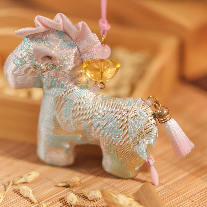 Adorno colgante con borlas bordadas de hilo rojo con Buddha Stones del Año del Caballo - image 4