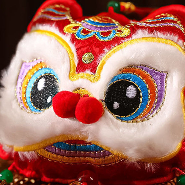 Bordado de Buddha Stones con el personaje Fu del Año del Caballo en forma de moneda de cobre con hilo rojo para decoración colgante. - image 8