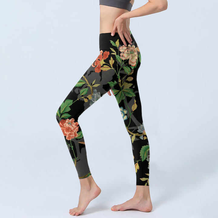 Leggings de yoga para mujer con estampado clásico de flores, hojas, mariposas y pájaros de Buddha Stones - image 2