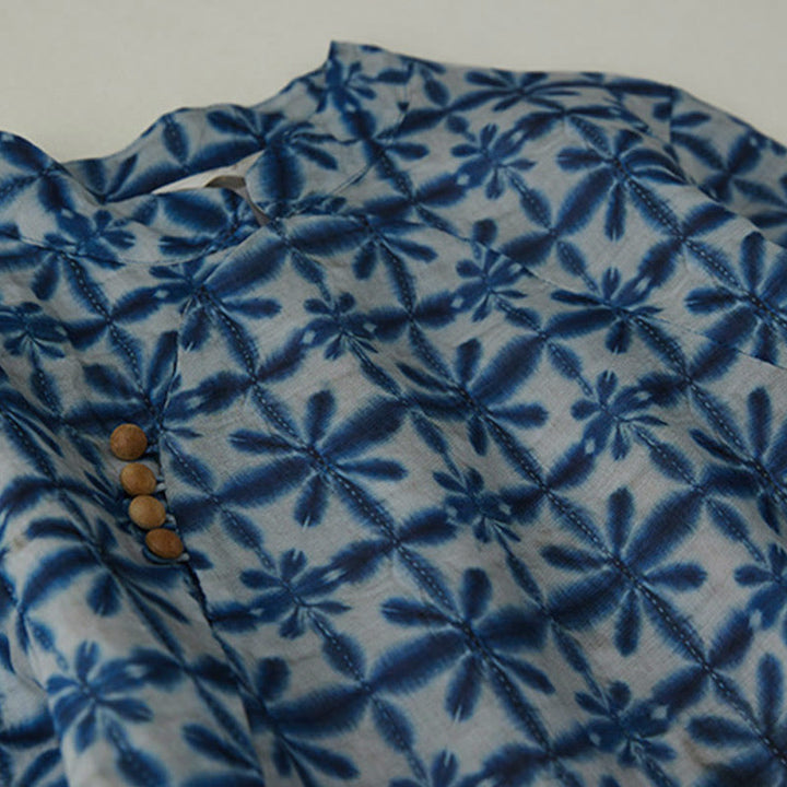 Vestido midi recto de manga corta con estampado floral azul y rayas de Buddha Stones, forma circular, cuello alto y bolsillos. - image 2