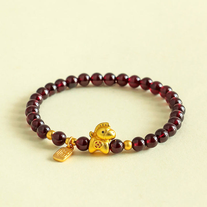 Pulsera protectora con Buddha Stones y granate del Año del Caballo Fu - image 3