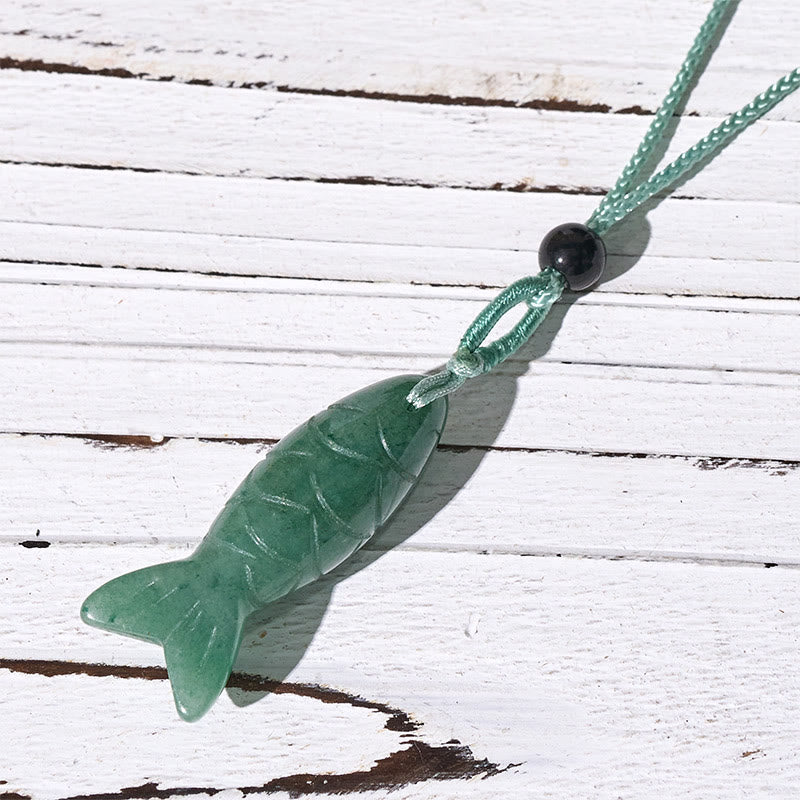 Collar con colgante de Buddha Stones tallada con pez koi, cristal rosa, ágata india, amatista, calidez y prosperidad. - Aventurina verde (tamaño del colgante: 15 x 40 mm) - image 43