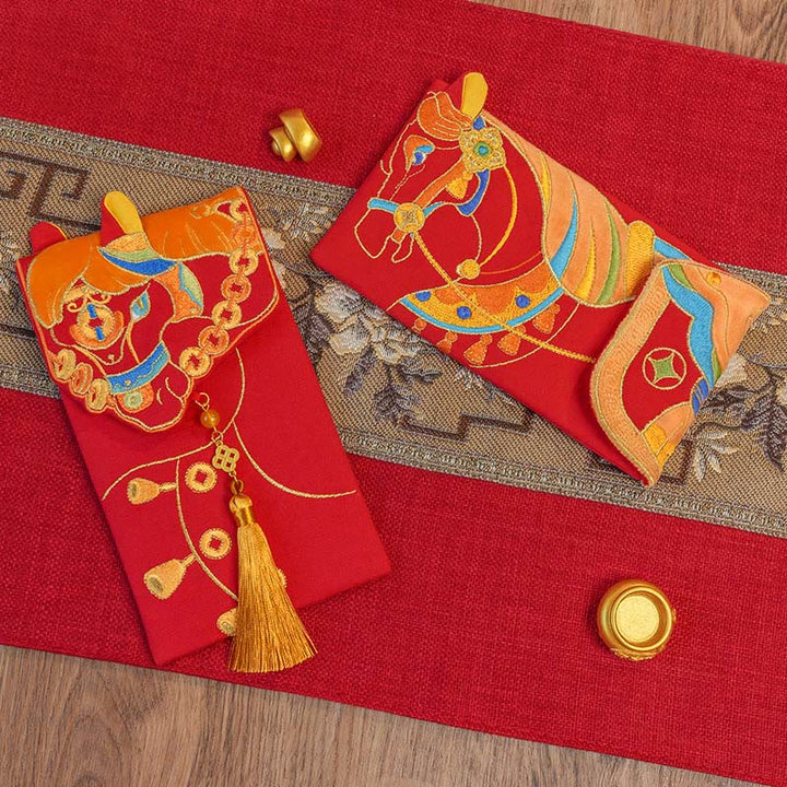 Bordado de Buddha Stones para el Año del Caballo 2026, sobre rojo chino con borlas - image 12