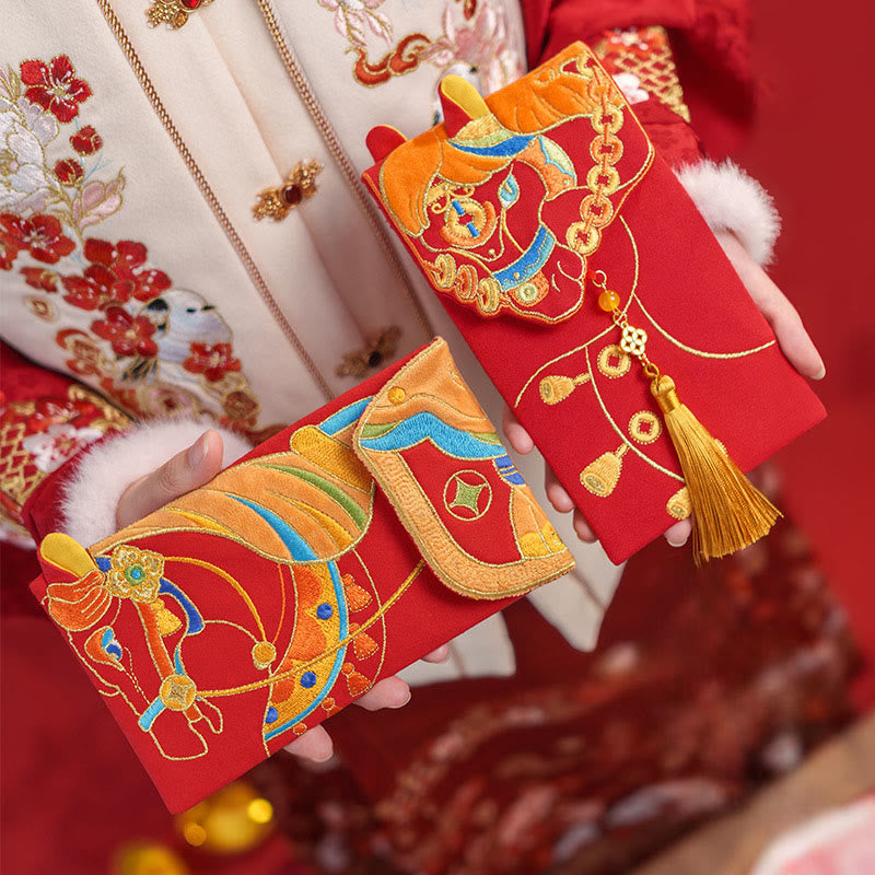 Bordado de Buddha Stones para el Año del Caballo 2026, sobre rojo chino con borlas - image 13