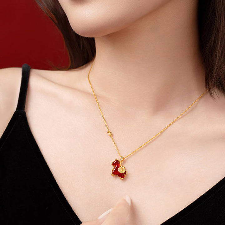 Collar con colgante de confianza con Buddha Stones, ágata roja y carácter Fu del Año del Caballo - image 4