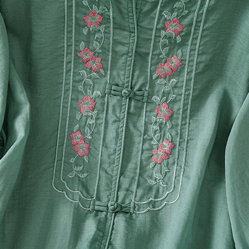 Camisa de mujer con cuello alto, botones de rana y flores bordadas, puños elásticos y manga tres cuartos con diseño de Buddha Stones - image 4