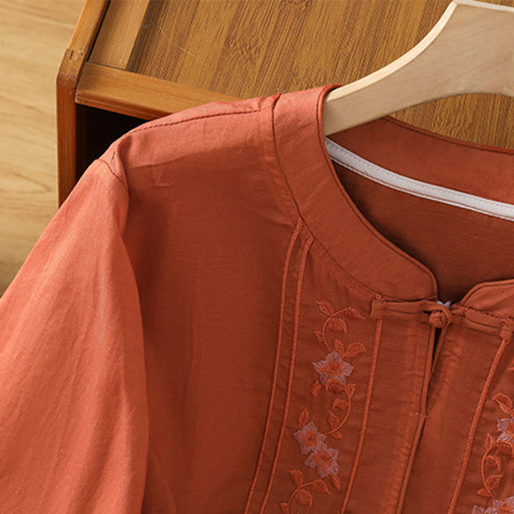 Camisa de mujer con cuello alto, botones de rana y flores bordadas, puños elásticos y manga tres cuartos con diseño de Buddha Stones - image 18