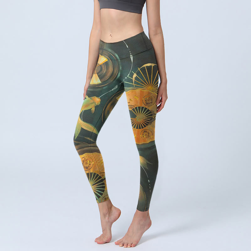 Buddha Stones Leggings de gimnasio con estampado de peces koi y abanico plegable para mujer - Verde oliva oscuro - US18，UK/AU22，EU50 (4XL) - image 0