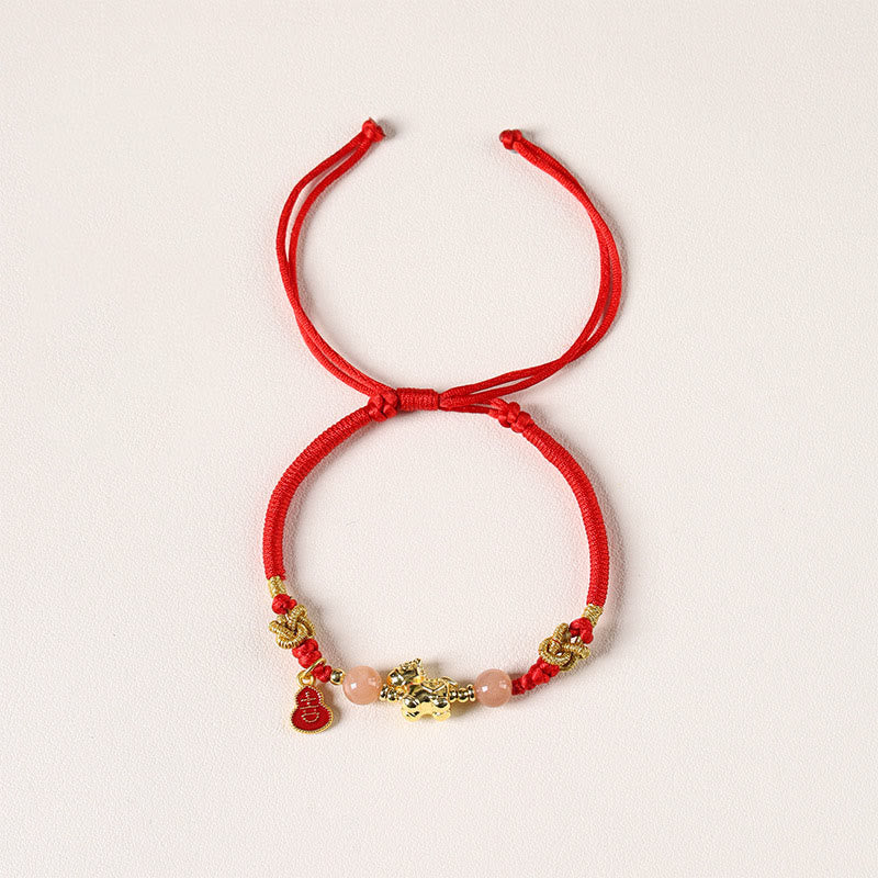 Buddha Stones Pulsera de la suerte con hilo rojo, ágata blanca y piedra solar de cobre del Año del Caballo - image 1