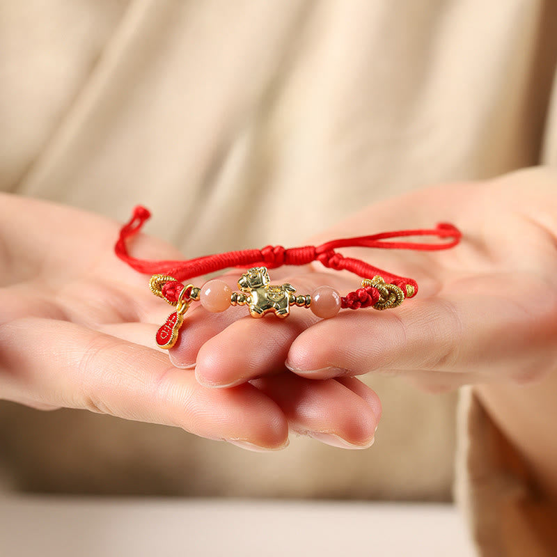 Buddha Stones Pulsera de la suerte con hilo rojo, ágata blanca y piedra solar de cobre del Año del Caballo - image 3