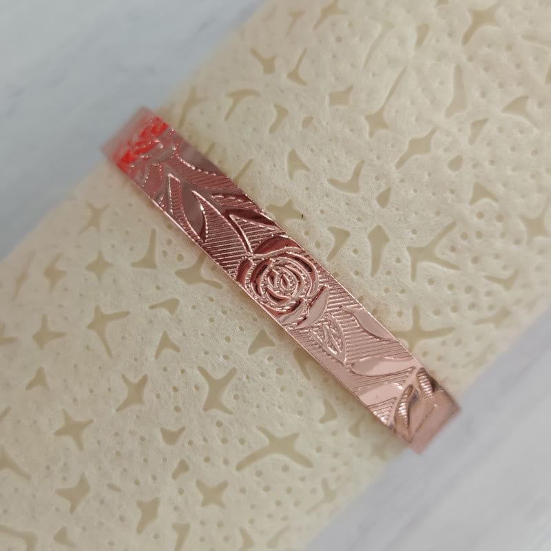 Buddha Stones Brazalete abierto de cobre con diseño de flor de rosa y equilibrio de la suerte - image 1