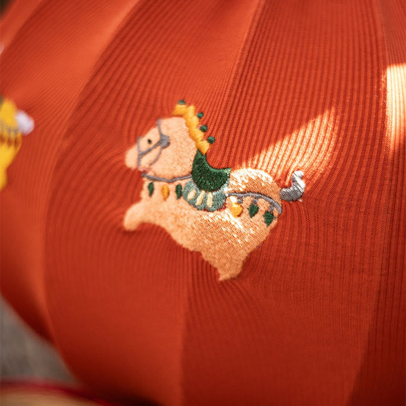 Buddha Stones Decoración colgante con bordado de fuerza del personaje Fu del Año del Caballo Rojo - image 2