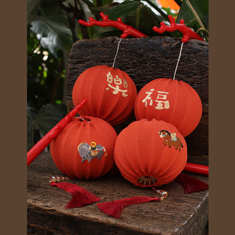 Buddha Stones Decoración colgante con bordado de fuerza del personaje Fu del Año del Caballo Rojo - image 16