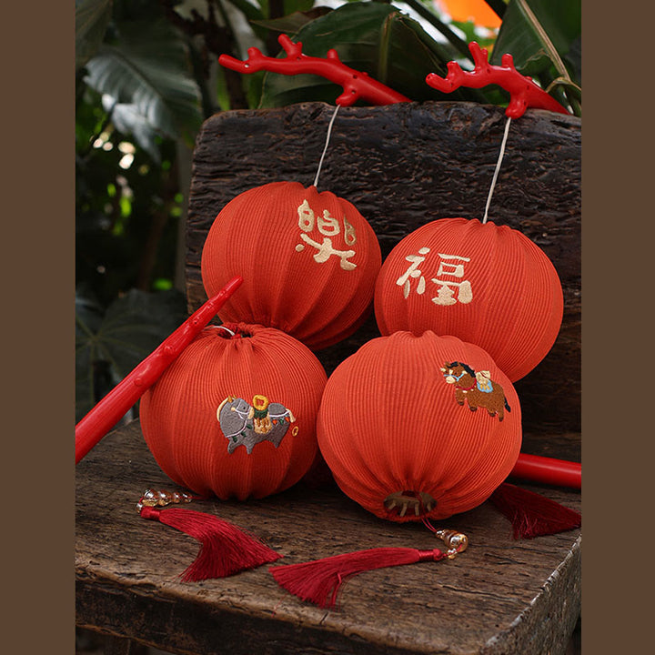 Buddha Stones Decoración colgante con bordado de fuerza del personaje Fu del Año del Caballo Rojo - image 16