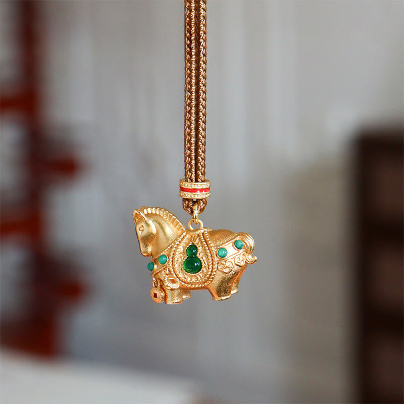 Buddha Stones Colgante de collar de equilibrio de cobre y latón del Año del Caballo - Caballo dorado - image 2