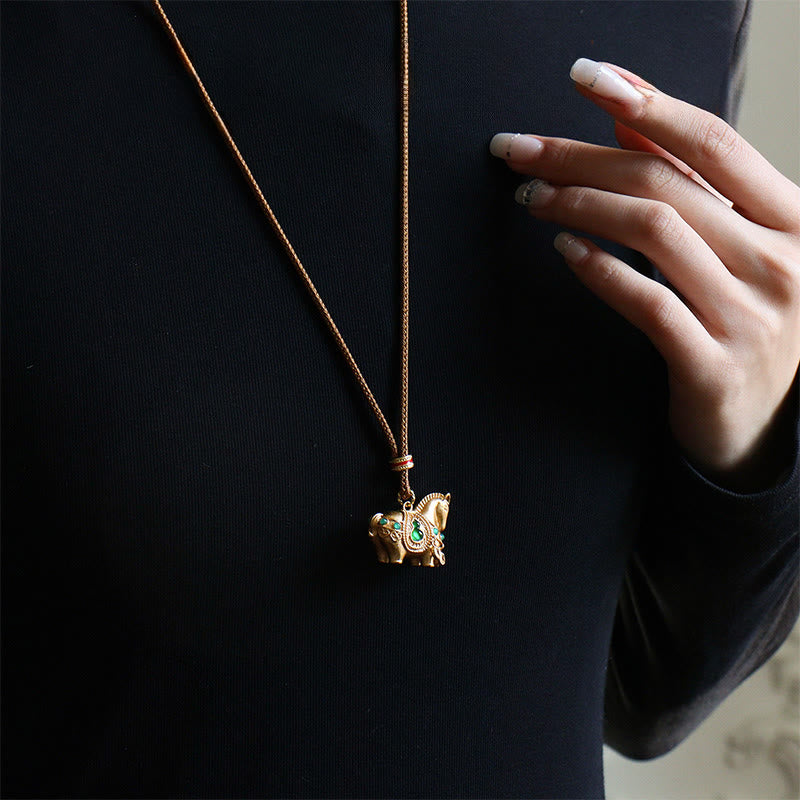 Buddha Stones Colgante de collar de equilibrio de cobre y latón del Año del Caballo - image 3