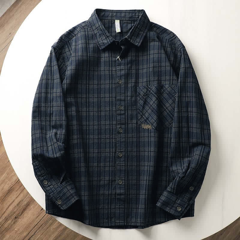 Buddha Stones Camisas de manga larga de algodón para hombre con estampado de cuadros bordados y bolsillo para el viaje de otoño - Azul oscuro - US/UK/AU42, EU52 (3XL) - image 1