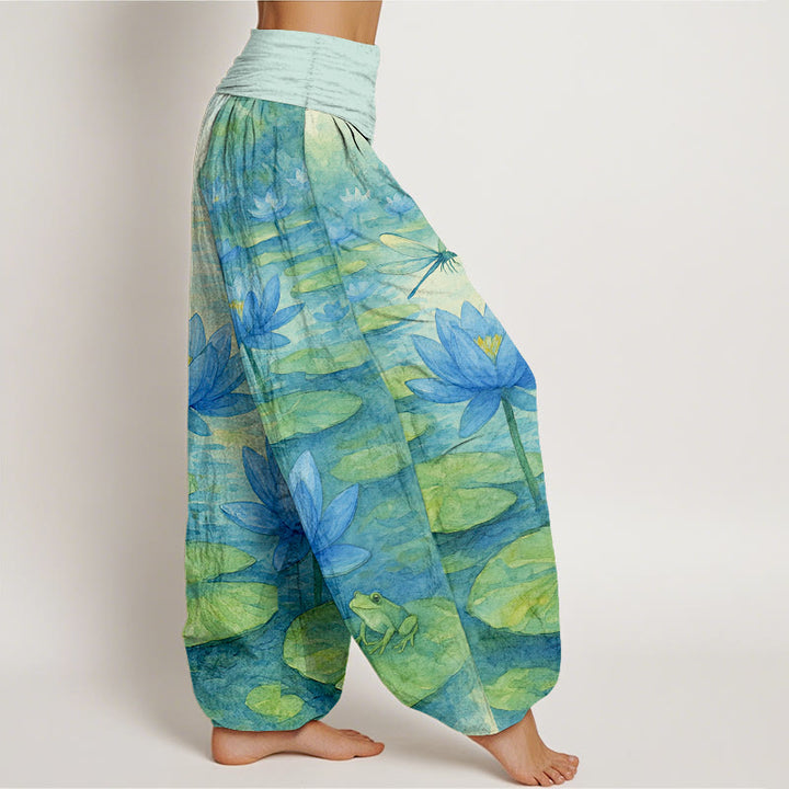 Buddha Stones Pantalones harem de mujer con cintura elástica, de algodón puro, con estampado elegante de flor de loto, hoja, libélula y rana. - image 2