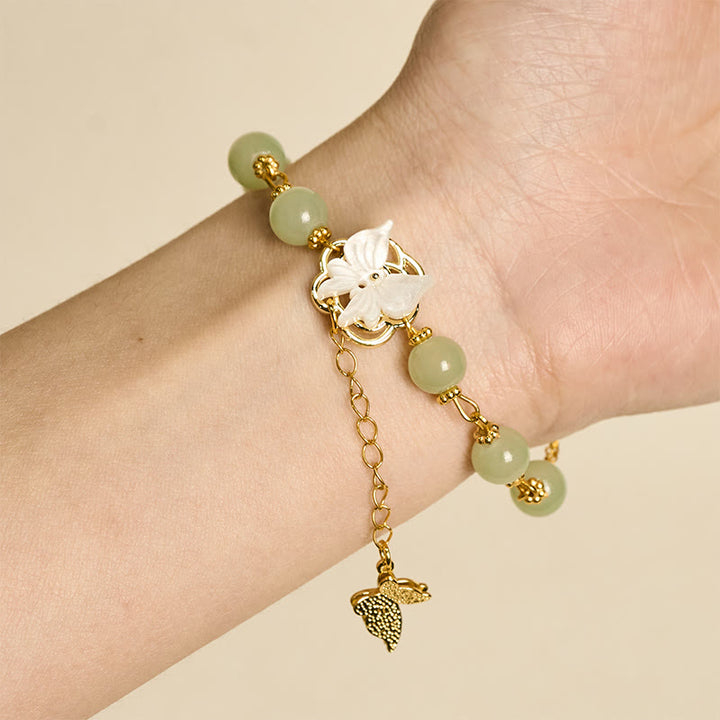 Buddha Stones Pulsera de amor con bendición de mariposa y cuentas de vidrio Liuli - Mariposa de cristal Liuli (circunferencia de la muñeca: 16-17 cm) - image 0