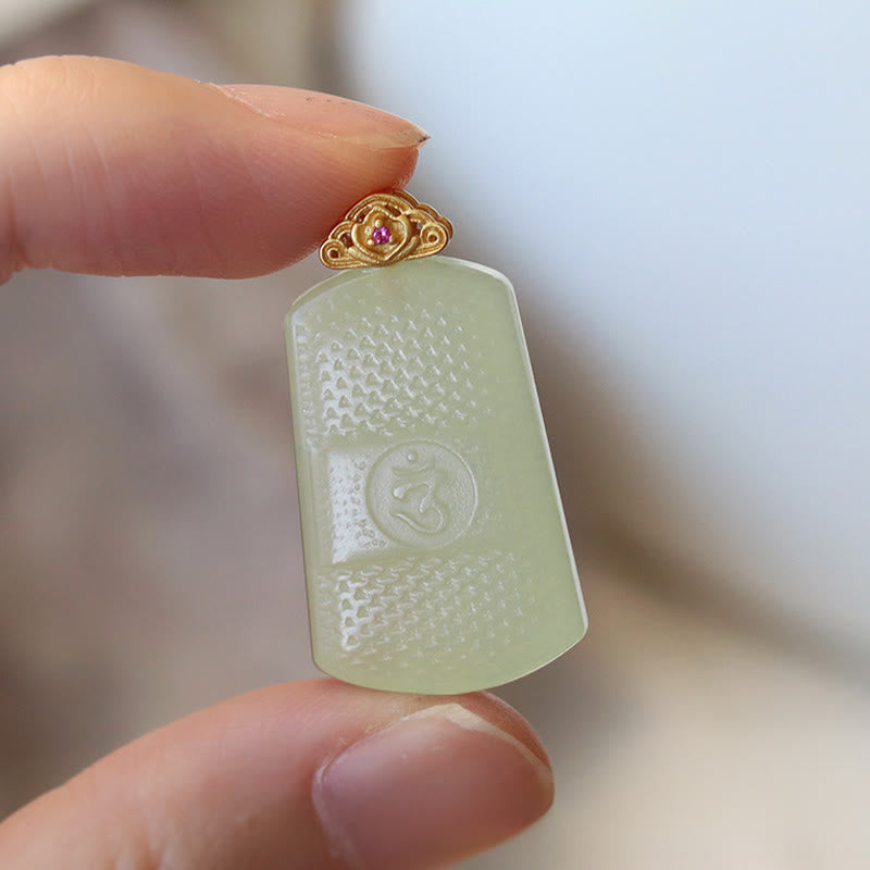 Buddha Stones Colgante de jade hetiano con símbolo Om y prosperidad en plata de ley 925 - image 2