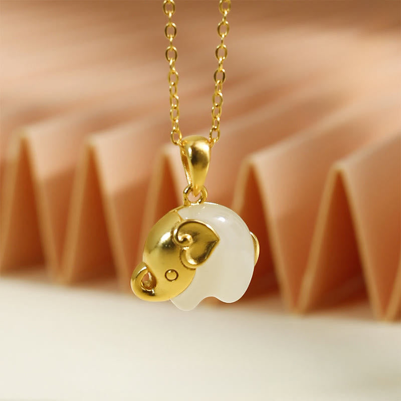 Buddha Stones Colgante de plata de ley 925 con forma de elefante de jade hetiano - Elefante de jade hetiano en plata de ley 925 (tamaño del colgante: 19 x 15 mm) - image 0