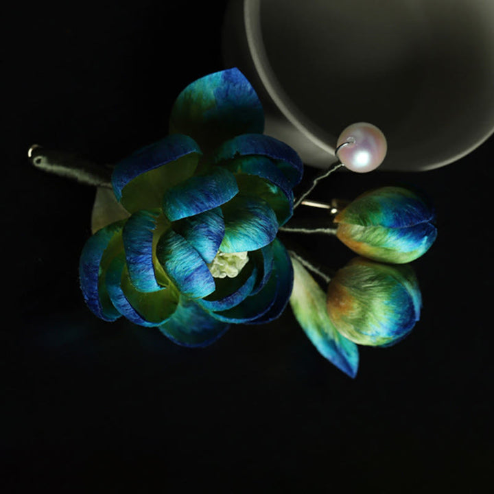 Buddha Stones Broche de protección con camelia de terciopelo de seda hecho a mano - image 3