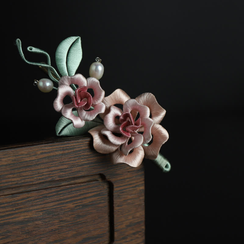 Buddha Stones Broche de armonía con rosas gemelas, hecho a mano con arte de seda - image 4