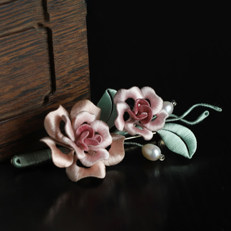 Buddha Stones Broche de armonía con rosas gemelas, hecho a mano con arte de seda - image 2
