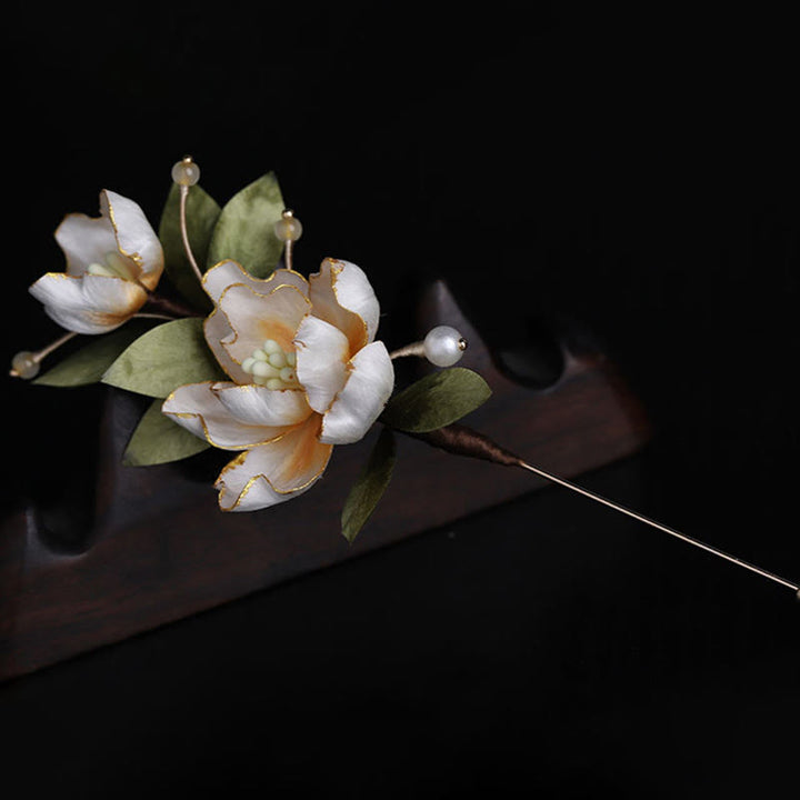 Buddha Stones Broche de la buena fortuna con flor de peonía dorada hecha a mano con arte de seda - image 6
