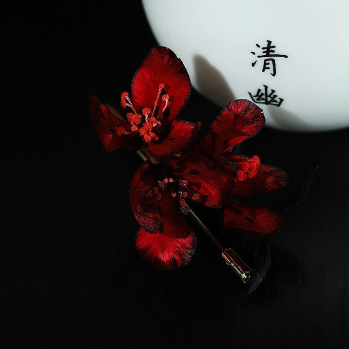 Buddha Stones Broche de bendición de flor de ciclamen y persicum, hecho a mano con arte de seda - image 1